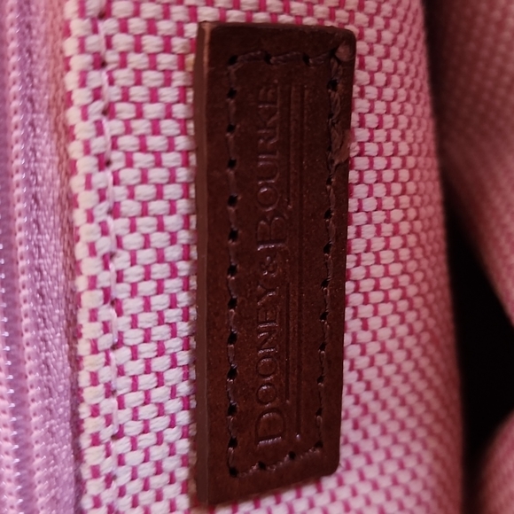 ☆Dooney and Bourke Bag.☆ - Picture 13 of 16